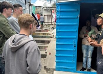 Controversy Surrounding Poverty Tours in South African Townships