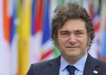 Milei Accuses Sanchez of Authoritarianism and Persecution of Journalists