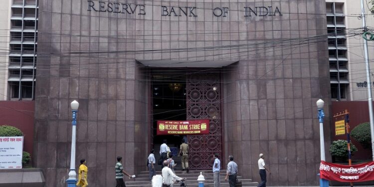 India Tackles Inflation, Privatization, and Monsoon Floods