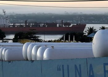 Russian Oil Tanker Docks in Cuba Amid US Blockade; Trump Allows Delivery, Claims Island is “Finished”