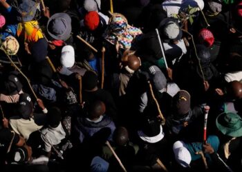 South Africa: Xenophobic Vigilante Mobs Target Migrants as Tens of Thousands Flee